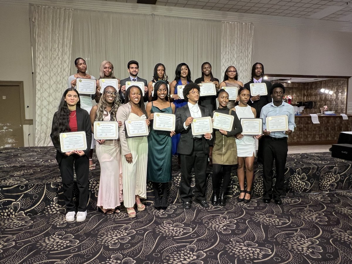 Lola Gayle tweet media