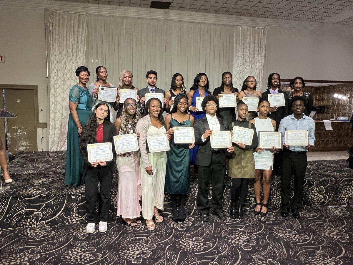 Lola Gayle tweet media