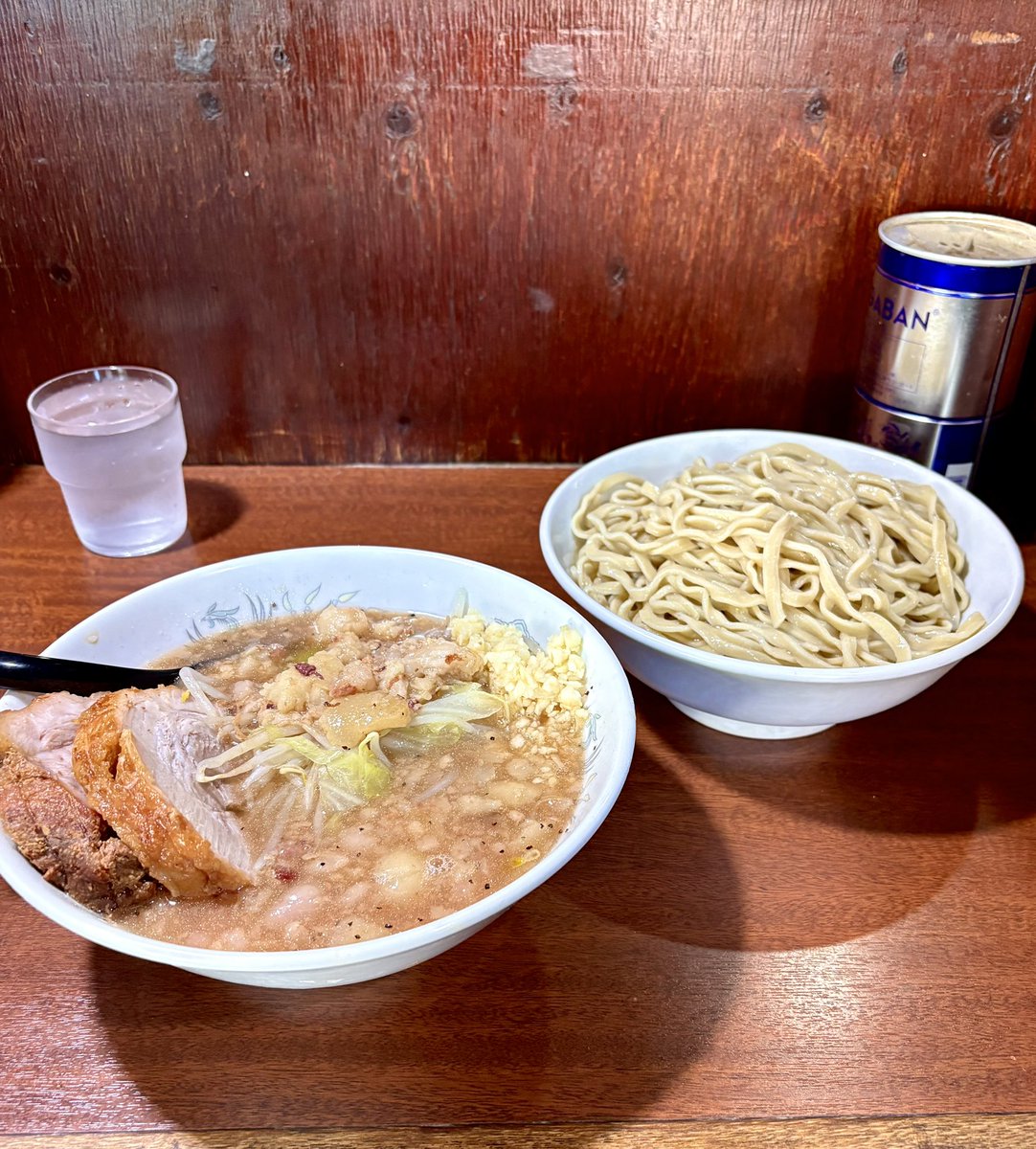 D麺　所沢市
限定　白練つけ麺1,350円
野菜少なめニンニクあぶら

塩っぱいと噂の限定を求めて。
目の覚めるような塩分濃度ですが美味しかったので満足です
あと今日の肉美味しかったです！
ご馳走様でした。