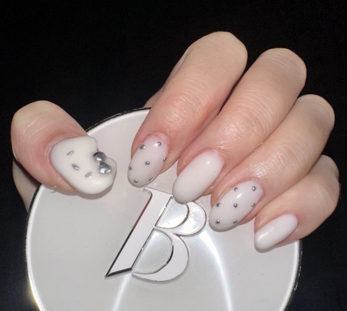 요즘 셀프네일 장인이 되어가는중