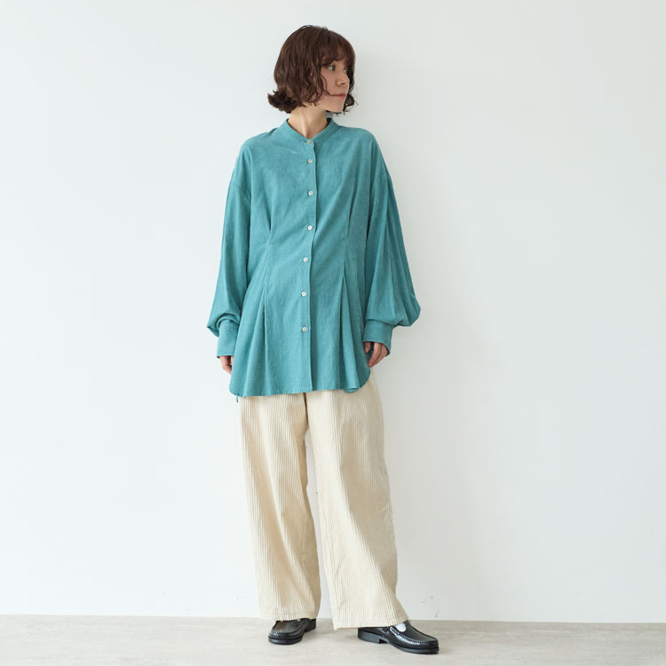 \ ZOZOTOWN /

季節の変わり目に丁度いい厚みのコーデュロイ。
カジュアルな太めの畝から光沢感のある上品な細めの畝まで、様々なバリエーションでご用意しています。
zozo.jp/shop/bulledesa…

#ビュルデサボン #yuni