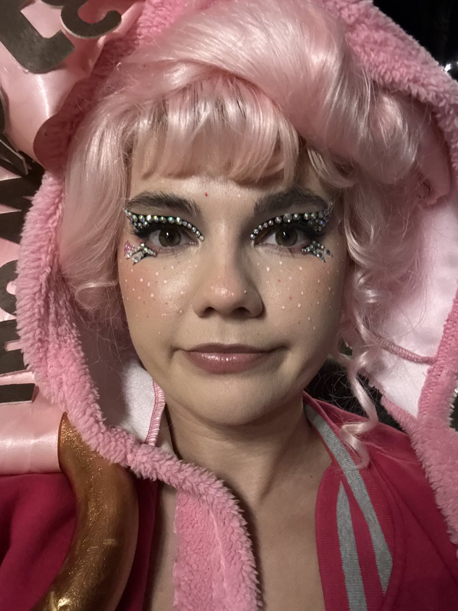 TaylorsDiary2 tweet media