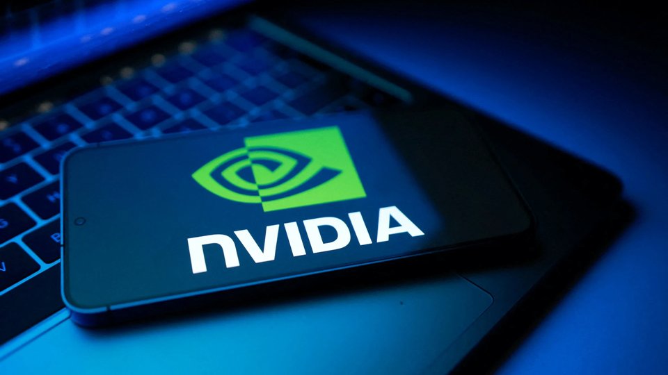 ProperGuide's tweet image. Nvidia beats Q2 estimates, forecasts higher revenue as stocks slide - devicedaily.com/pin/nvidia-bea… #content