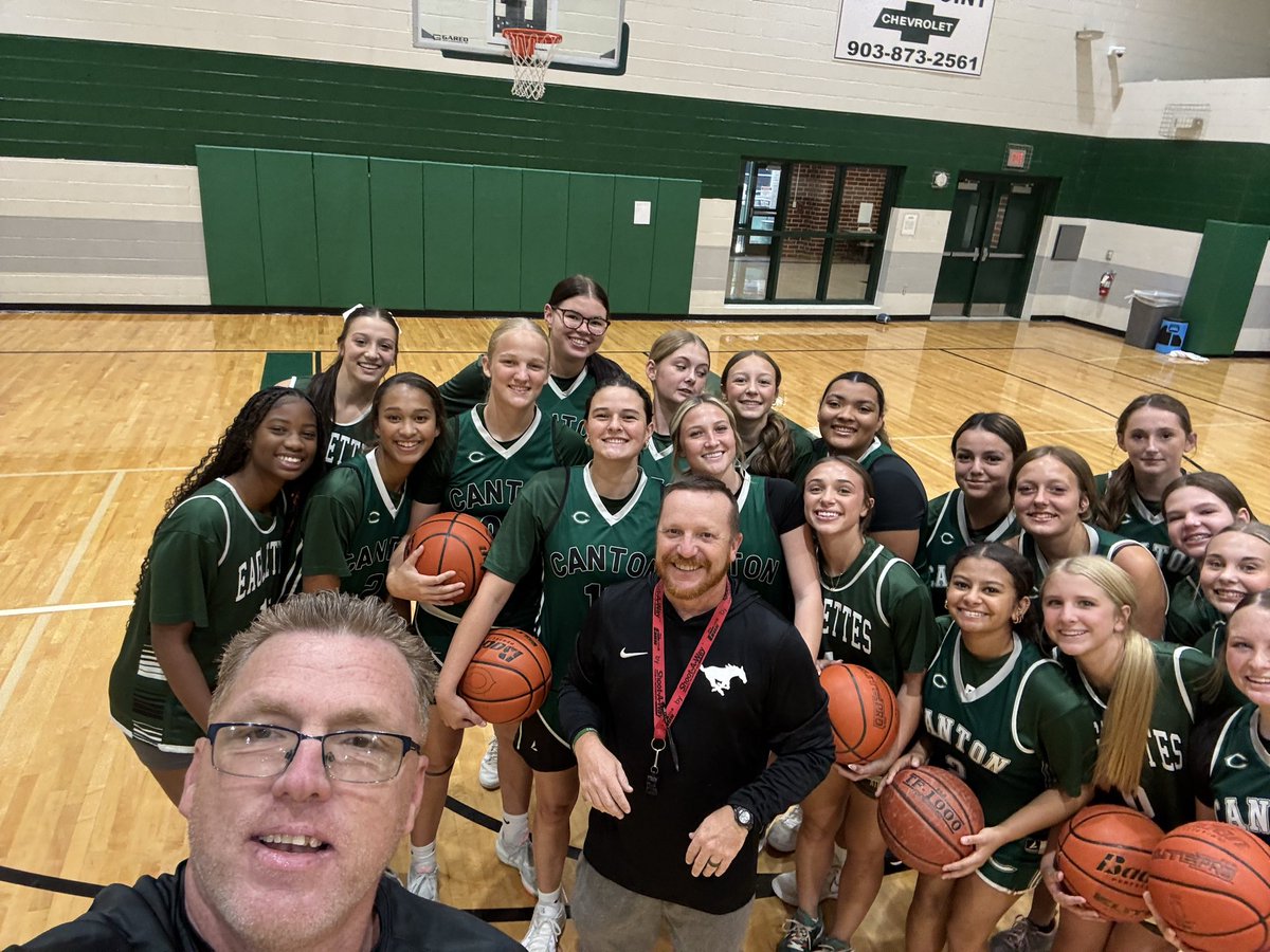 Excited to get the 2025-26 season kicked off tomorrow. Lots of expectations on this year’s squad. Been putting in work all off season now it’s time to grind.