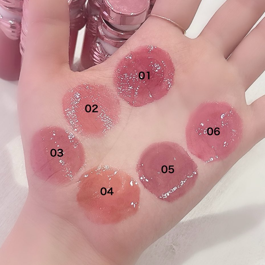 mochi__cosme's tweet photo. 速報❕CipiCipiの新作リップが可愛すぎた❕
全色完璧な粘膜色、こんなん全人類好きでは❔ https://t.co/Y6Mg8EpmyR
