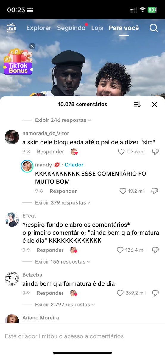 bookscau's tweet image. achei o vídeo bonitinho e curti, aí abri os comentários e menina tá lá curtindo e rindo dos comentários racistas..... as vezes o preço da palmitagem eh caro demais