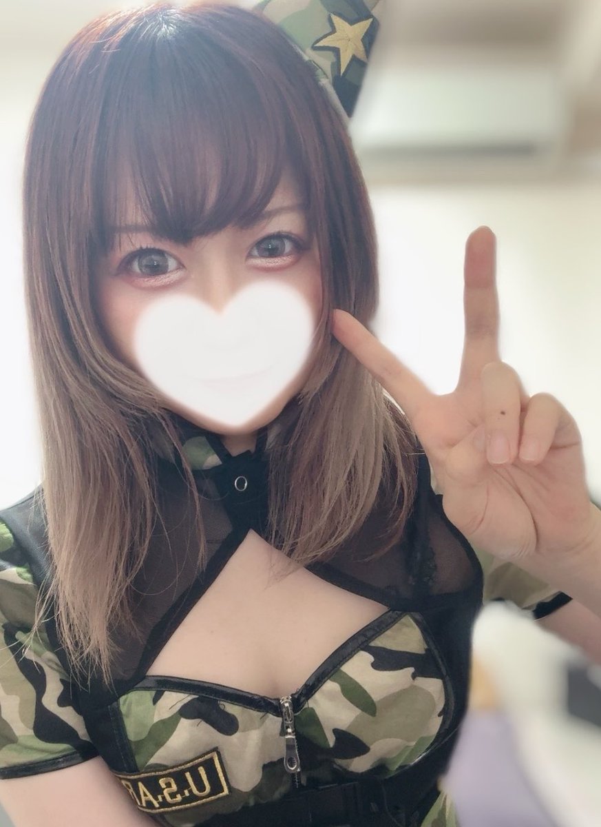 ちなさんしゅきーん🚀✨
今週は本日が出勤最終なので予約よろしくお願いします🥰
今月いっぱいはお出迎えコスプレしてます💚🖤🤍
イベント時期一緒に楽しんでください🐰❤︎

ご予約はこちらから🏠🫧
☎️090-7500-4545
ちな🎀 esthe-raconter.com/cast/cast-4930/