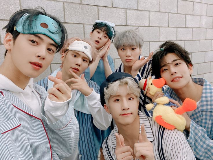 I vote for #ASTRO at #2025MAMAVOTE