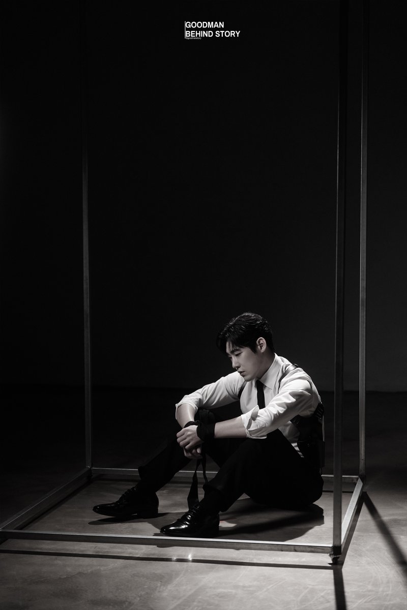 goodmanstoryent's tweet photo. [#이동수 #LEEDONGSOO]
뮤지컬 <보더라인> 프로필 촬영 현장 Behind Photo 대공개 📸✨

오늘부터 '줄라이' 모드 ON 예정인 동수 배우 💡
그의 이야기는 뮤지컬 <보더라인>에서 확인하세요 😊 

오는 1월 18일까지 대학로 TOM 2관에서 만나요 👋🏻 https://t.co/wUdcLkkE7H