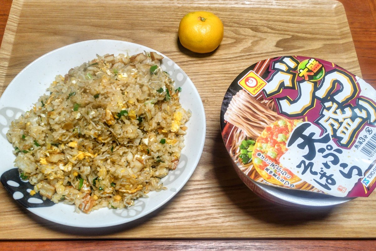 ちくわとじゃこのチャーハン。