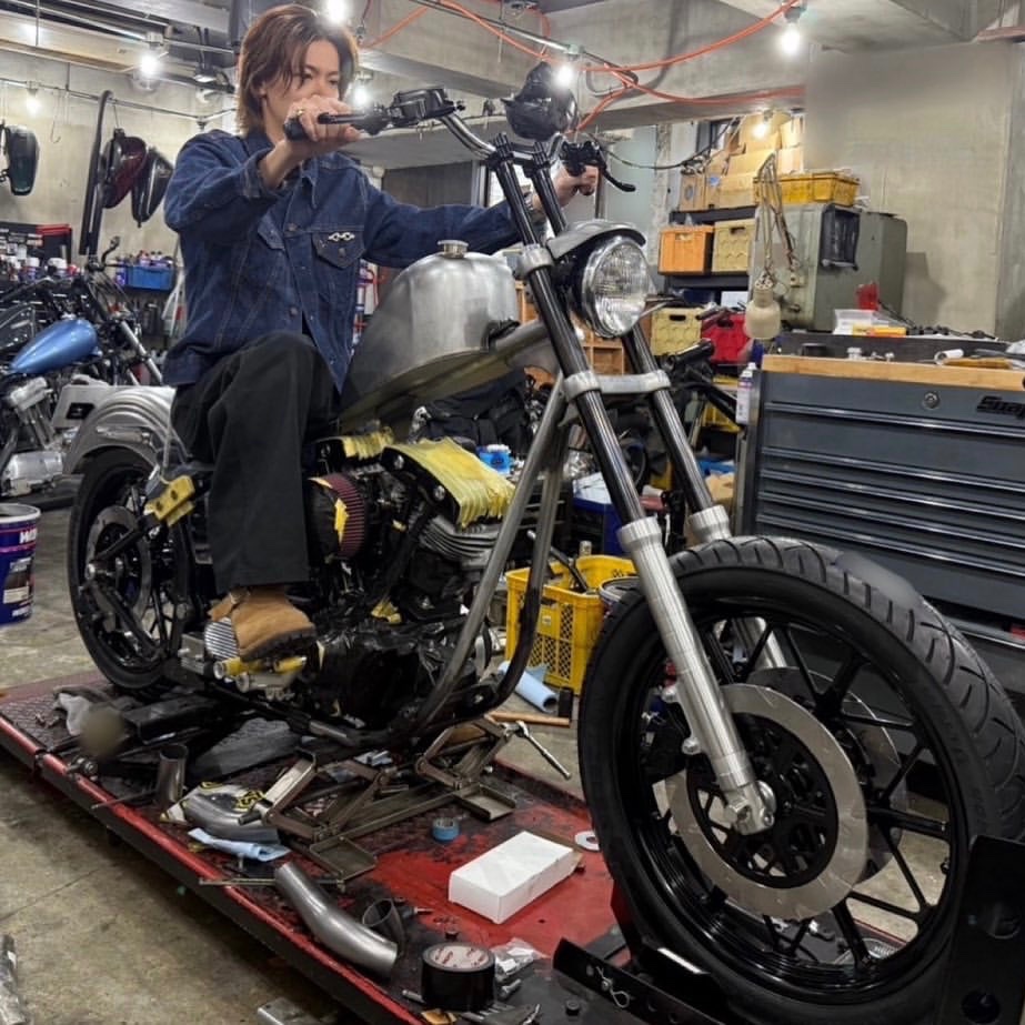 JiniLYs1030's tweet image. ┊✧💎 #神宮寺勇太_Instagram💎✧ ┊
神宮寺さんのInstagramが更新されました🏍
🔗instagram.com/p/DQGL2qHCfc-/
#神宮寺勇太 #YutaJinguji
#Harleydavidson
#Frisco #Softail #Chopper