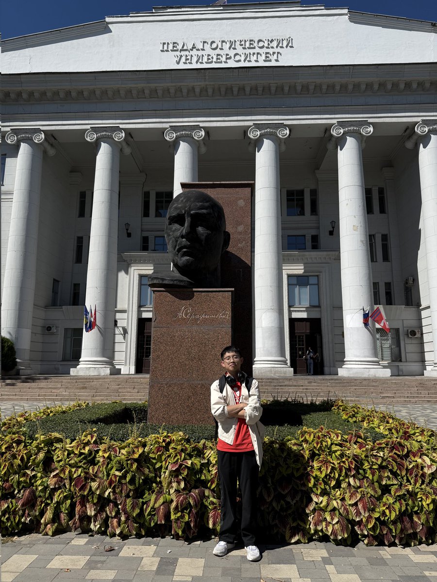 瑞汉迟铭(Рейлхам Чи Мин) tweet media