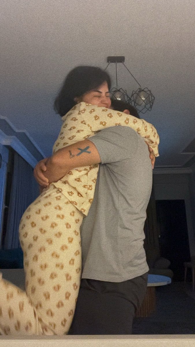 sürprizli gelen ikinci yıl🥹🫠🫶🏻🪽 seni çok seviyorum sevgilim🤍