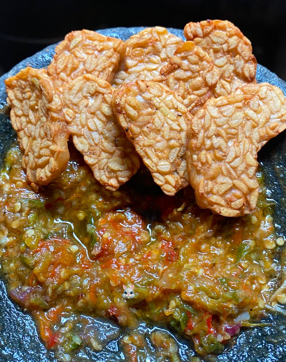 crofssant's tweet image. thirst trap 🤤