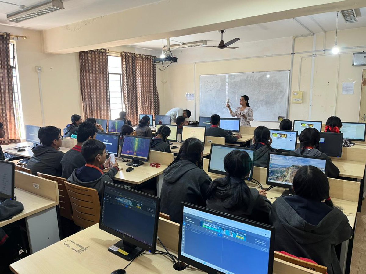 SHL_NIELIT's tweet image. As part of the Internship Program on "Artificial Intelligence and Machine Learning using Python" conducted for the students of PM Shri Kendriya Vidyalaya, Laitkor Peak, Shillong, the students visited the laboratories of NIELIT Shillong . @NIELITIndia @GoI_MeitY