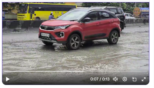 raj2618's tweet photo. @senthazalravi Can you see 2 things here? One is Tamil Nadu number plate and the other one is VIT school / college bus. Now tell me who is spreading fake news? https://t.co/vR5UNArwop