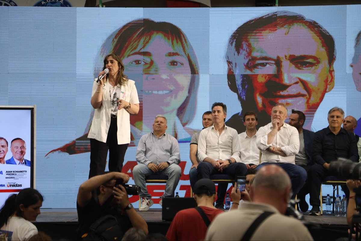 vnavarroalegre's tweet photo. Córdoba mostró su fuerza en Villa María. Con @JSchiaretti cerramos una campaña que reafirma nuestro compromiso con un país serio, productivo y equilibrado, donde el desarrollo nacional comience en el interior y se gobierne con responsabilidad y sentido común.

El rumbo nacional fracasó y es momento de corregirlo con experiencia y previsibilidad. Este 26 de octubre, votá por Córdoba. Elegí la Lista 506, última columna de la boleta. Elegí Provincias Unidas: el desarrollo nacional comienza en el interior, sin provincias fuertes no hay país posible, y lo que funciona en las provincias debe replicarse en la Nación.

#ProvinciasUnidas #JuanDiputado #JuanSchiaretti #VerónicaNavarro #VerónicaDiputada #JuanSchiarettiDiputado #VillaMaría #Córdoba #JuanSchiaretti #VerónicaNavarro #VillaMaría #Córdoba