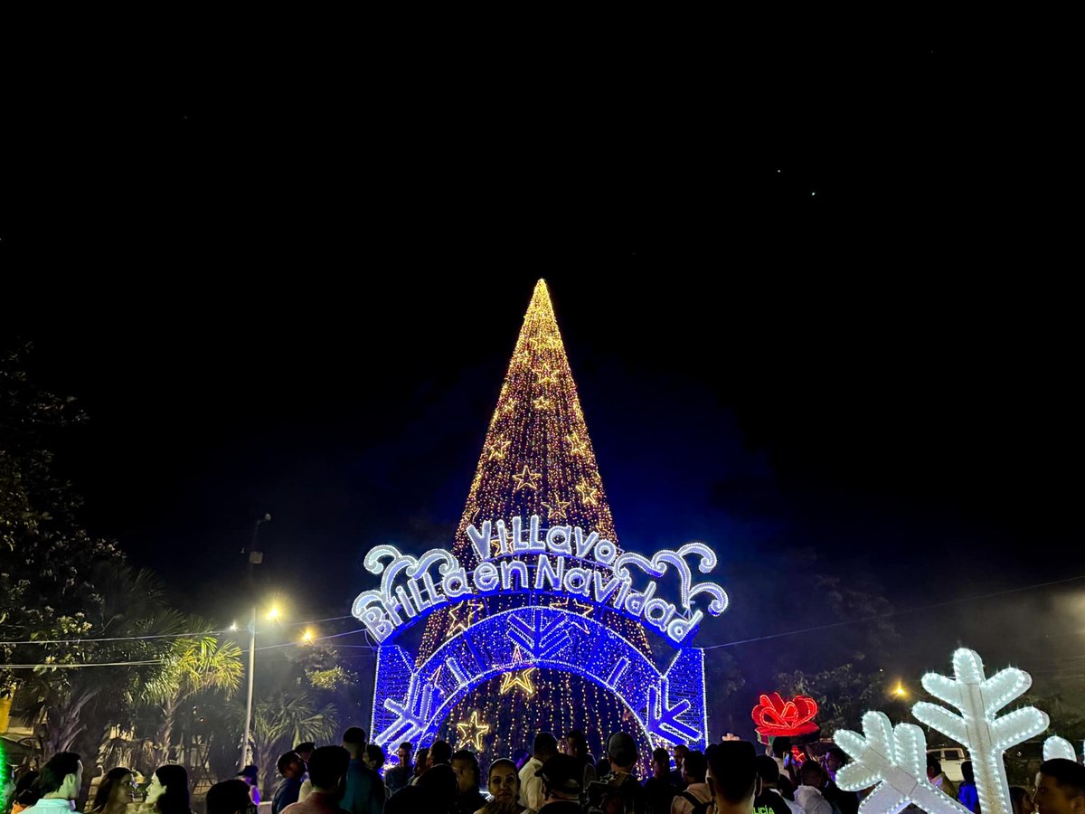 🎄✨ ¡Villavicencio brillará con luz tradicional! 💫 La ciudadanía eligió la #TradiciónNavideña como temática del alumbrado 2025 🎅🎁🌟.
@AlboradaVLL prepara un espectáculo lleno de color, figuras clásicas y espíritu navideño para iluminar nuestra ciudad 🌆❤️.
#Navidad2025