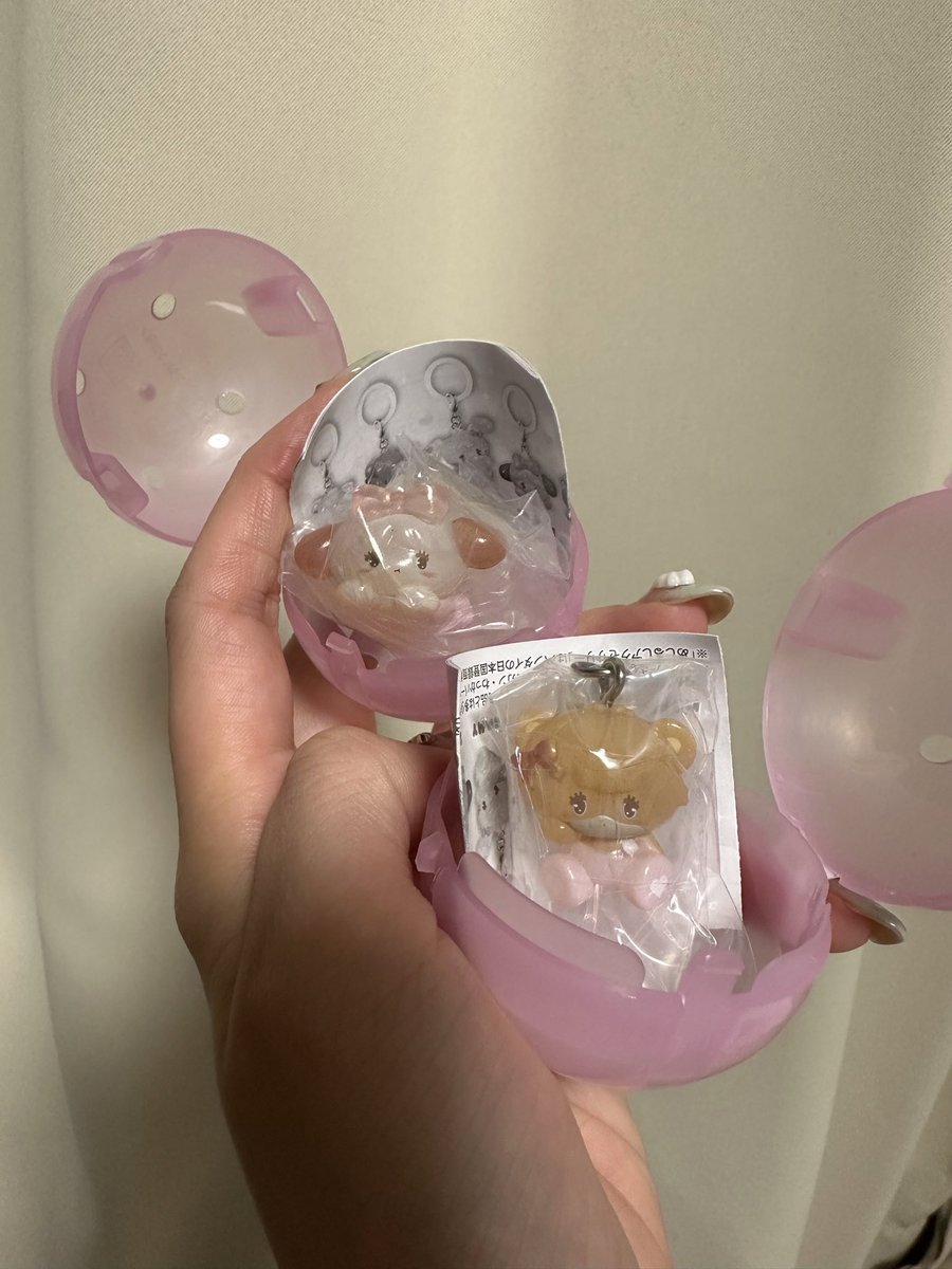 交換希望

mikko characters めじるしアクセサリー2

【譲】スフレ、ラテ
【求】ムース＞パフ

まとめて交換してくれる方優先🙇🏻‍♂️
スフレはムースと1：1交換可能。

郵送交換希望です。
よろしくお願いします！