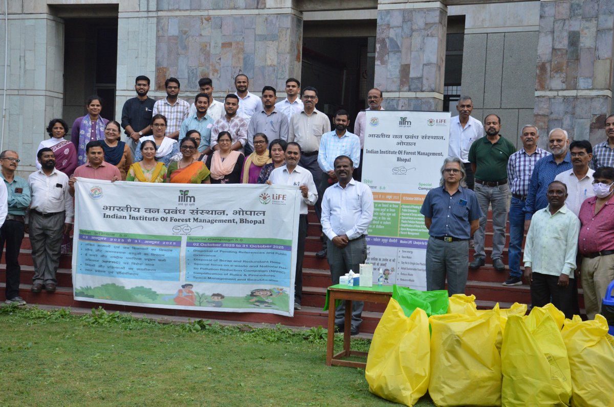 IIfmBhopal's tweet image. Indian Institute of Forest Management (IIFM), Bhopal, organized another cleanliness drive under the nationwide “Special Campaign 5.0 for Institutionalizing Swachhta and Minimizing Pendency” from 4:45 to 5:45 PM inside the IIFM campus.
#SpecialCampaign5 #IIFM