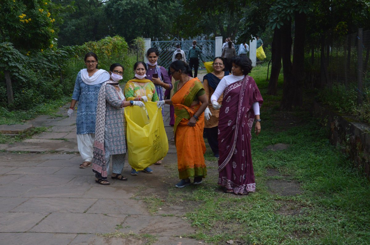 IIfmBhopal's tweet image. Indian Institute of Forest Management (IIFM), Bhopal, organized another cleanliness drive under the nationwide “Special Campaign 5.0 for Institutionalizing Swachhta and Minimizing Pendency” from 4:45 to 5:45 PM inside the IIFM campus.
#SpecialCampaign5 #IIFM