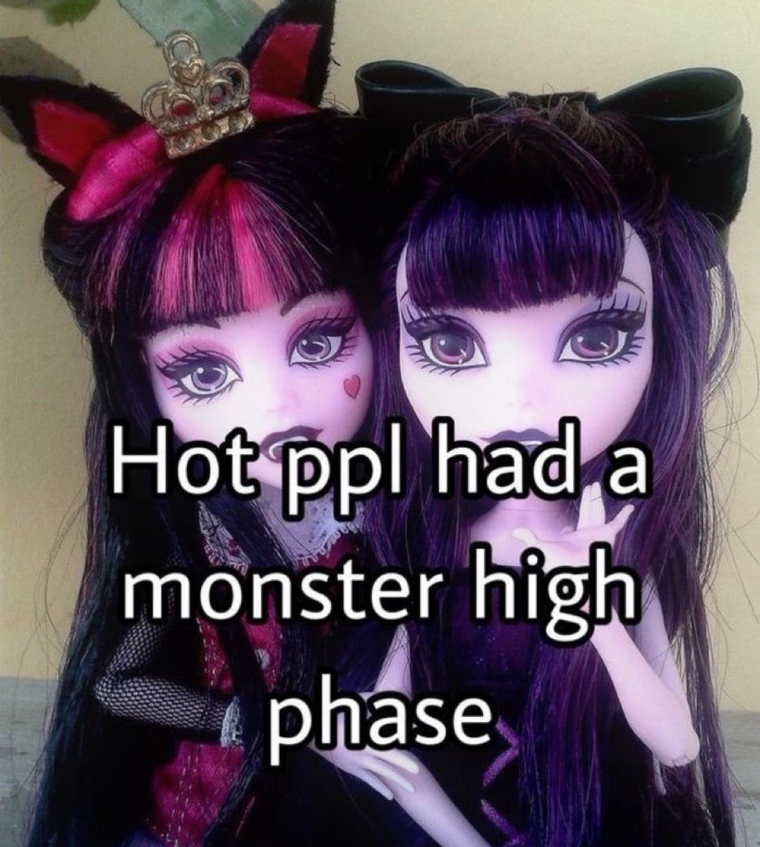 horrorsthetics's tweet photo. https://t.co/vsQlS0YEdD