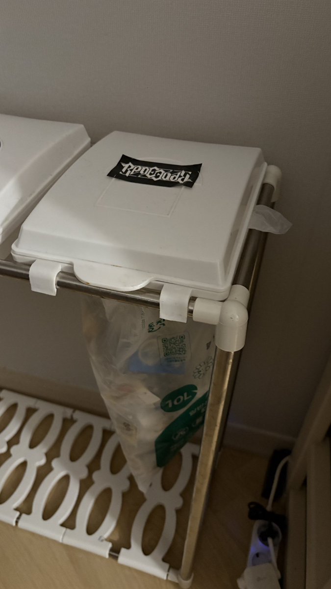 김캐뇬네 갈 때마다 봐도 웃참 실패함