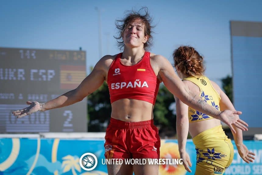 Lydia Pérez subcampeona del mundo de Lucha Playa
 21noticias.com/2025/10/21/lyd…