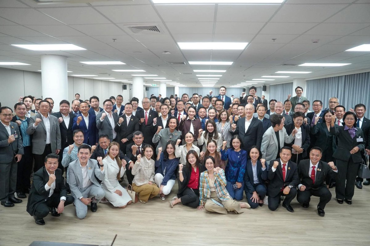 การยึดถือหลักการ เป้าหมายอย่างแน่วแน่ ไม่หวั่นไหวต่ออุปสรรคหรือการเปลี่ยนแปลง เป็นคุณสมบัติที่แสดงถึงความมุ่งมั่นและความซื่อสัตย์ต่อสิ่งที่ตนเองยึดถือ..จึงจะได้ชื่อว่าคือ ผู้ชนะ ครับ