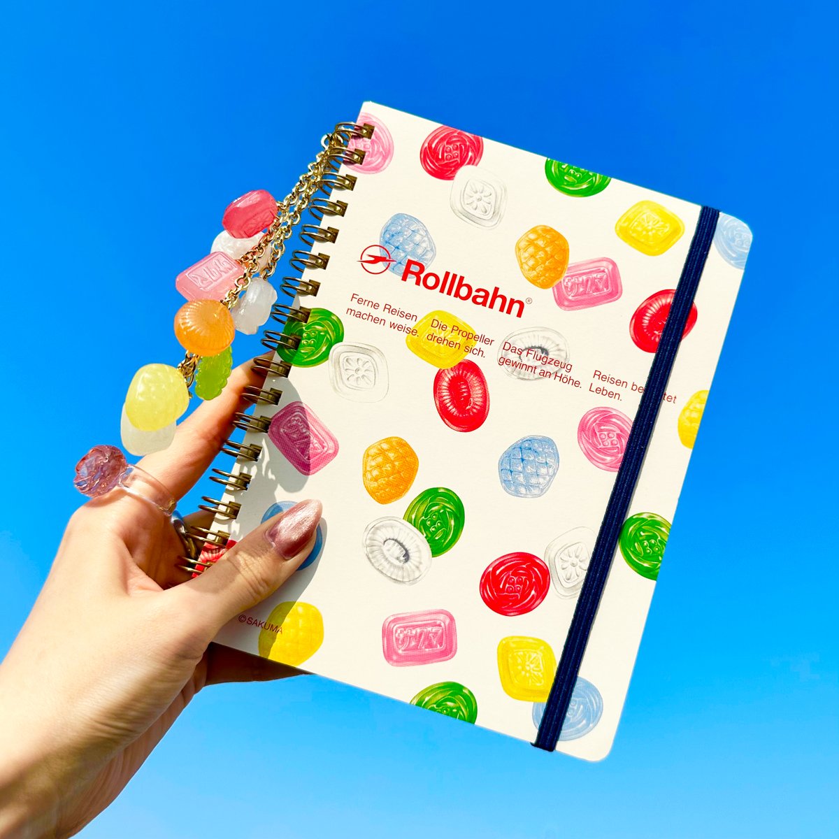 sakuma_seika's tweet image. #サクマドロップス のロルバーン🍬🩷🩵
（過去に発売したものです）