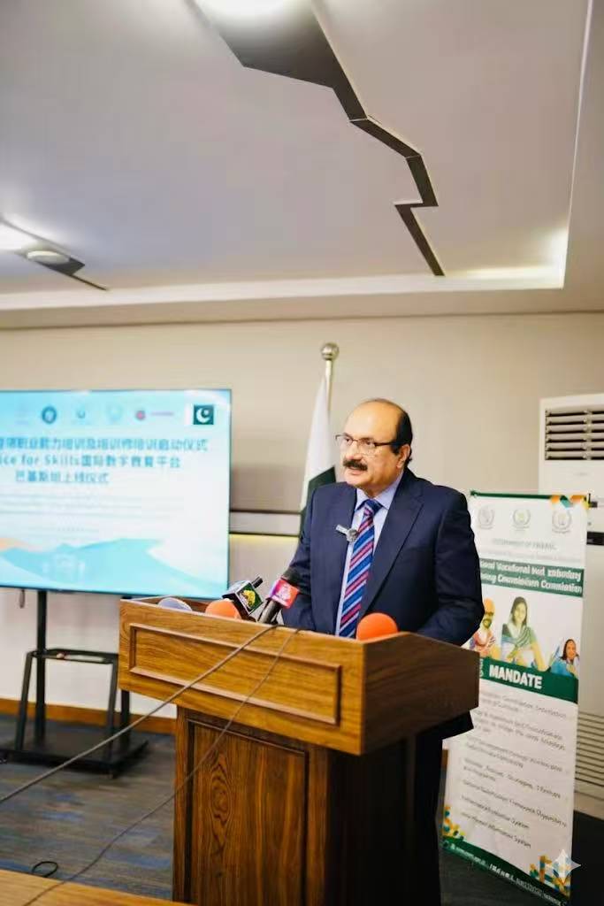A new milestone in Pak–China cooperation! NAVTTC launched Specialized Vocational Trainings, ToT Program &amp; “Practice for Skills” Digital Education Platform under PM Youth Programme — empowering youth in digital, technical &amp; language skills.

China–Pakistan Friendship Zindabad!