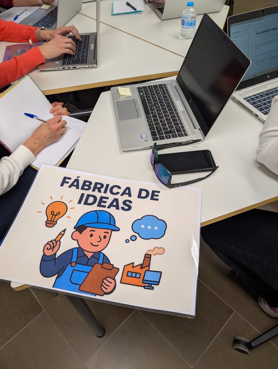 CFIE_Avila's tweet image. Hoy en @CFIE_Avila "LA INTELIGENCIA ARTIFICIAL Y LAS TIC EN EDUCACIÓN INFANTIL" con @kristinita88 en el aula #EFFA No solo exploramos la #IA, sino también #Metodología y el trabajo por #Rincones en el aula. ¡Innovación y práctica para los más peques!
#FormaciónCyL #TiCyL