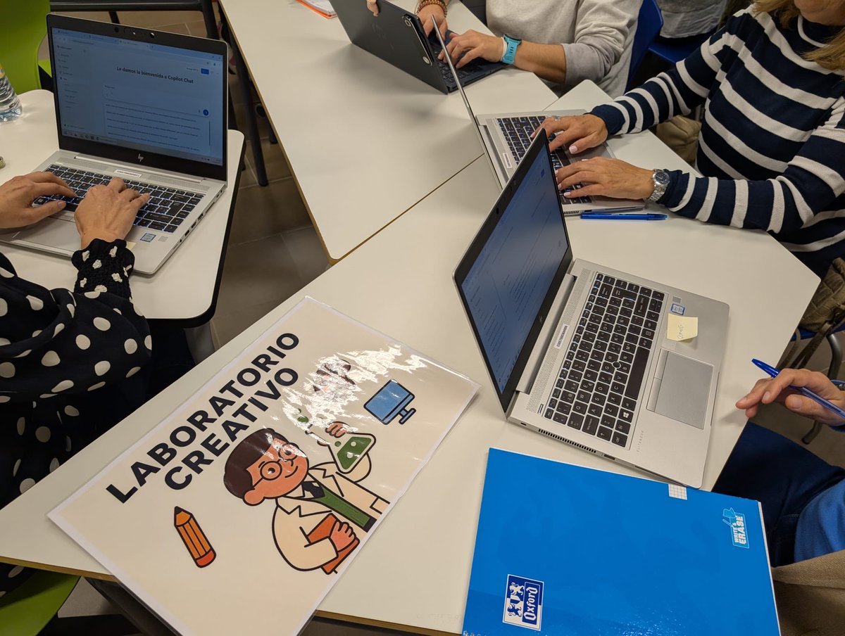 CFIE_Avila's tweet image. Hoy en @CFIE_Avila "LA INTELIGENCIA ARTIFICIAL Y LAS TIC EN EDUCACIÓN INFANTIL" con @kristinita88 en el aula #EFFA No solo exploramos la #IA, sino también #Metodología y el trabajo por #Rincones en el aula. ¡Innovación y práctica para los más peques!
#FormaciónCyL #TiCyL