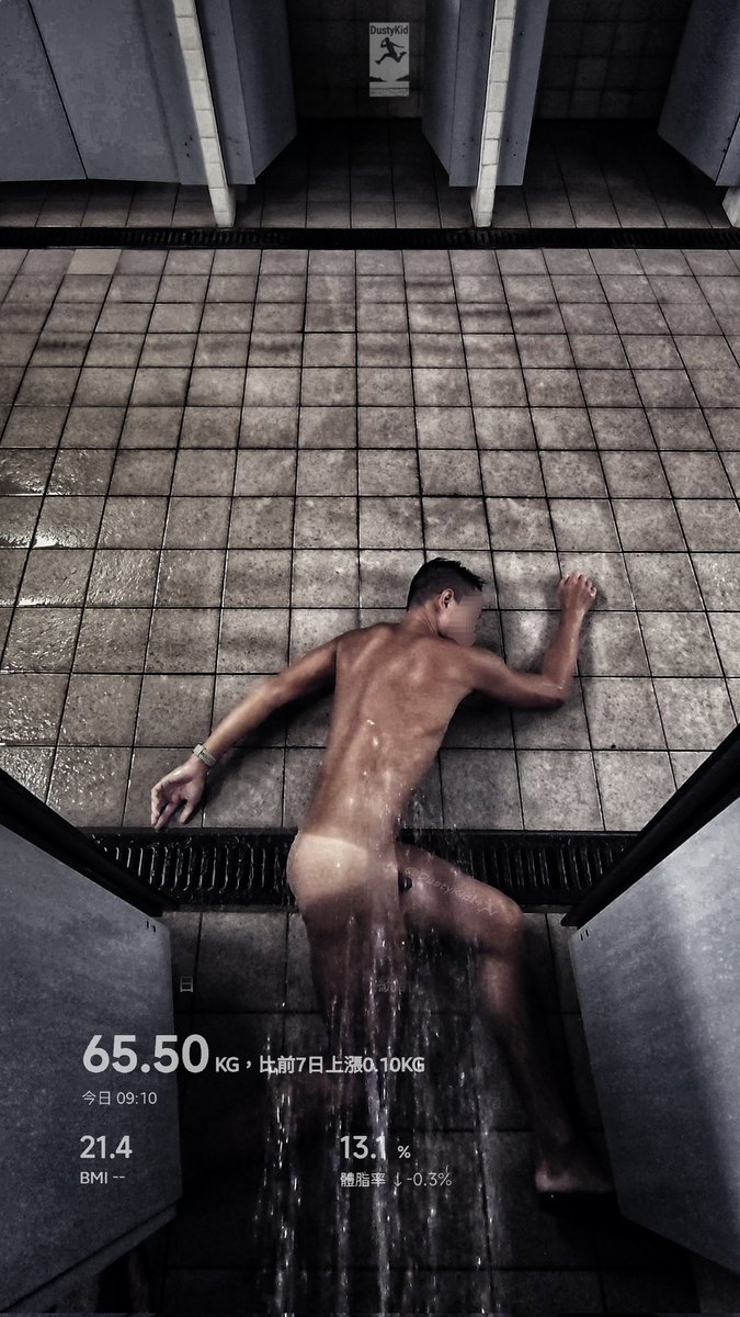 下雨天加上驟降的氣溫，特別的懶洋洋，只想躺著甚麼都不幹😓