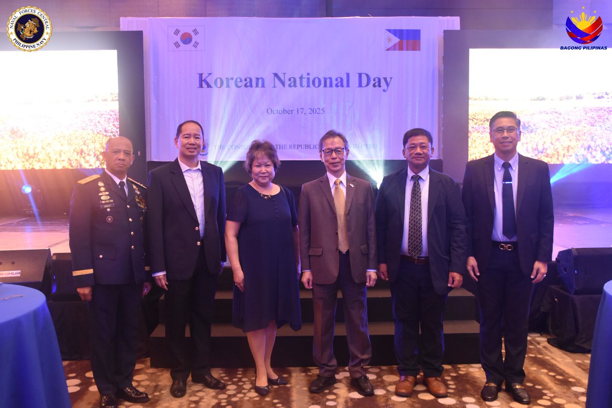 Philippine_Navy's tweet image. IN PHOTOS | PH #Navy joins Celebration of the Republic of Korea’s National Day in Cebu City
👉🏽facebook.com/share/p/1CUXVY…
#ProtectingtheSeasSecuringOurFuture
#ModernandMultiCapablePHNavy
#OneAFPOnePhilippines
#StrongAFPStrongPhilippines