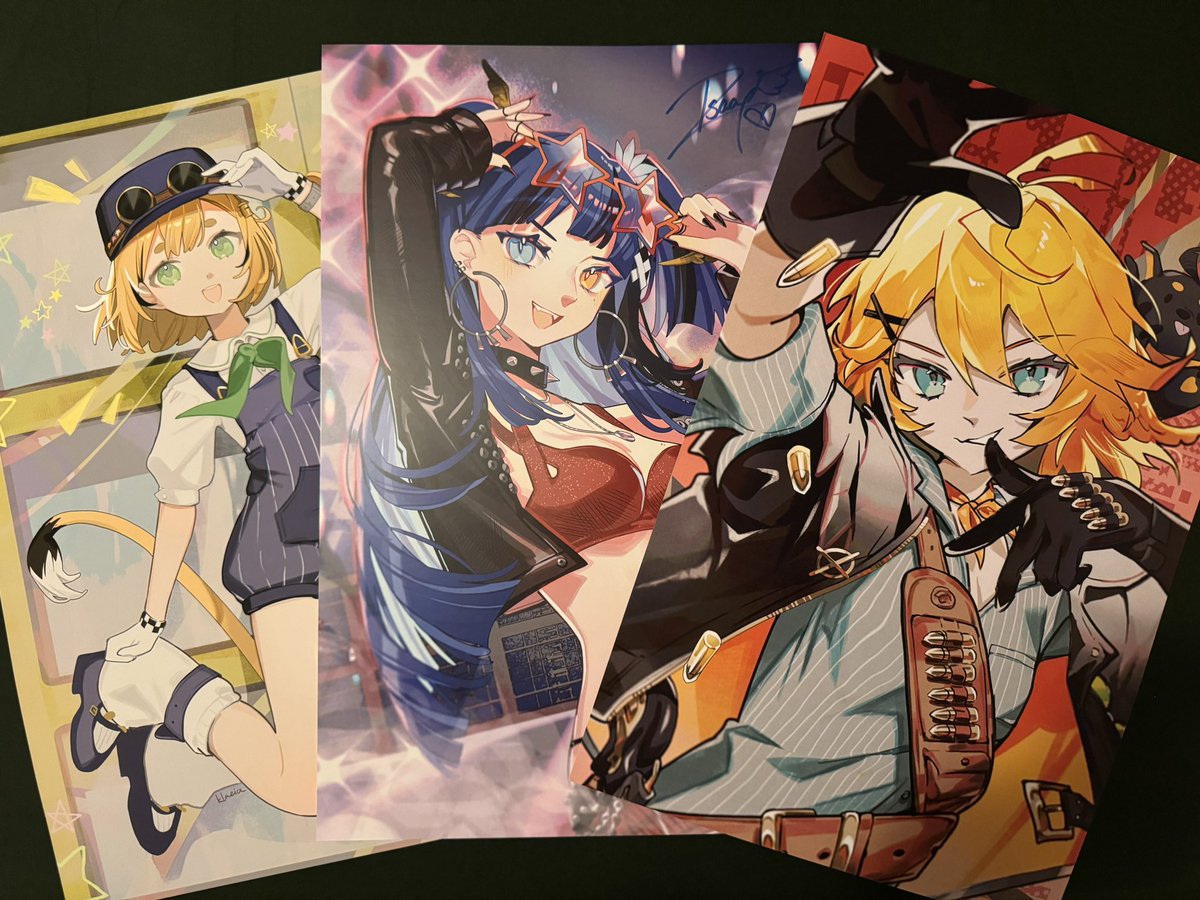 timbiteo's tweet image. Now that Im back home I can share some of the amazing prints I got from TC!!