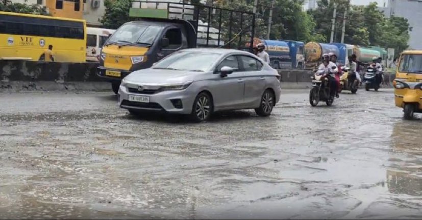 thecommonmonk's tweet image. VIT is the best college in India 💥 sending bus to Bihar for it’s college students