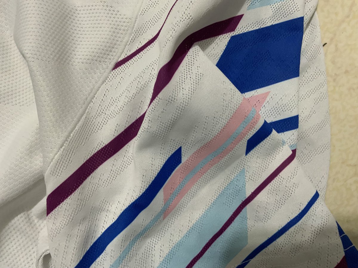 李宁是懂配色的
