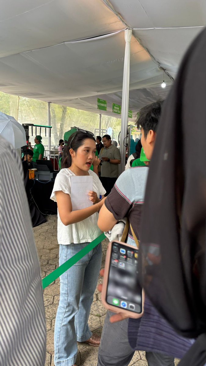 oGiselte's tweet image. Ada Nicolas Saputra, Najwa Shihab, Raditya Dika, sampe Andovi — line up-nya beneran kelas atas.
Tiap segmen tuh punya vibe dan emosi yang beda, tapi semuanya tetep seru abis.
#GenerasiCampus2025