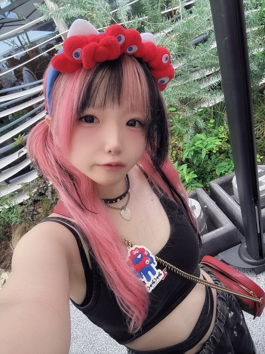 なこページ ここな on X