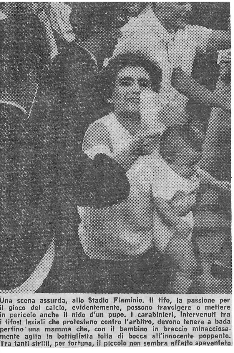 Gli ultras di una volta! 
Allo stadio Flaminio una mamma minaccia l’arbitro con il biberon 🍼 del suo bambino, fermata a stento dai Carabinieri. Si giocava  #Lazio vs #Verona 1-0 (⚽️ 12’ Fortunato) - in #SerieB -, era il  #22ottobre 1967 | #LazioNostalgia