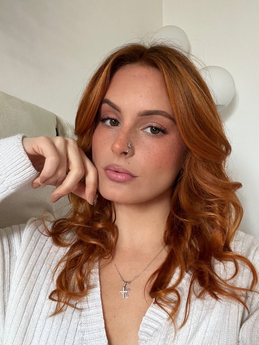 C0KTAILMOLOT0V's tweet image. 1997 #grandmere