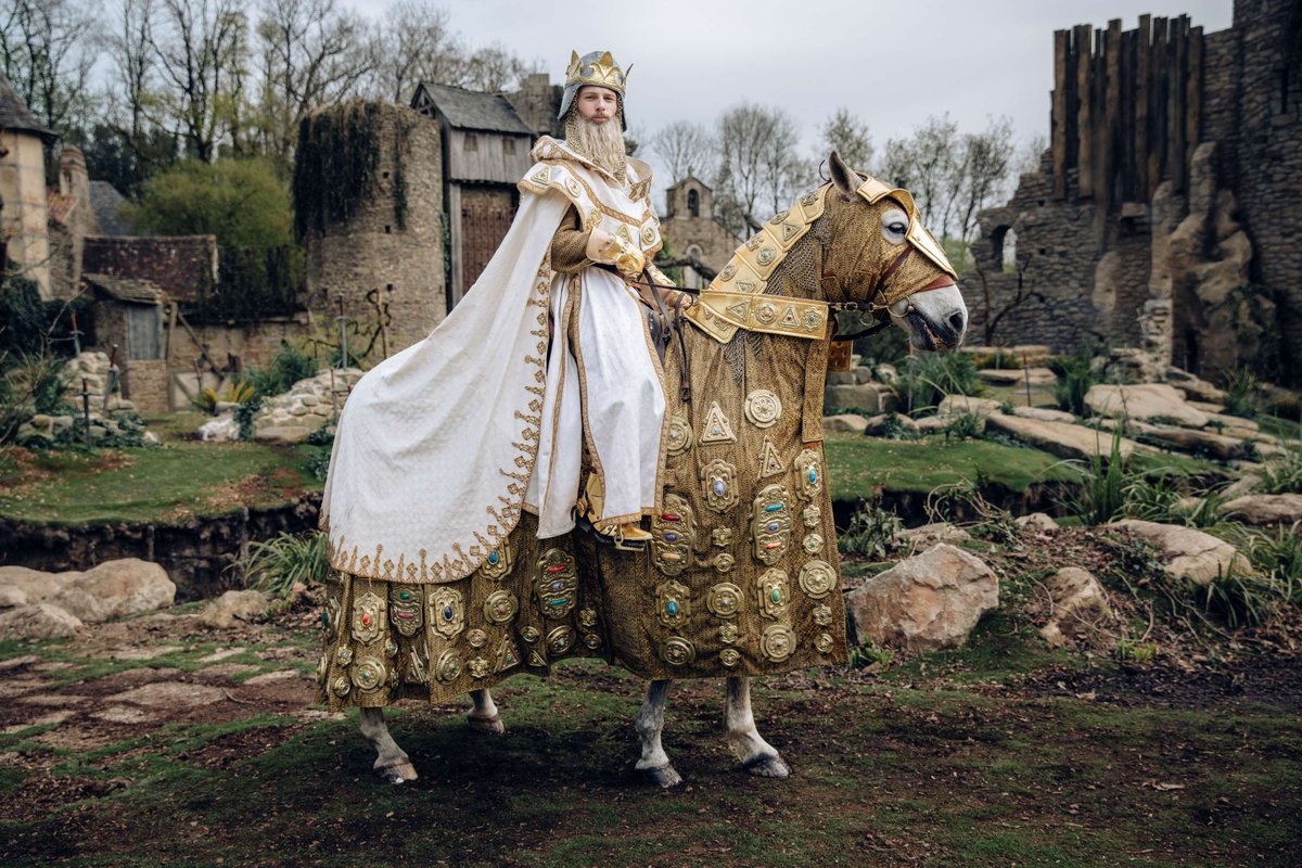 Puy du Fou tweet media