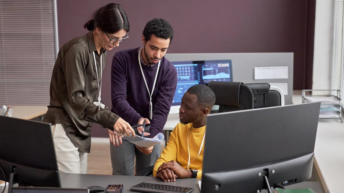 StackOverflow's tweet image. With the average age of UK developers at 39, companies must create a steady stream of fresh talent, even as AI impacts entry-level jobs. Our Chief Product and Technology Officer Jody Bailey shares with ITPro how organizations can support new talent through continuous learning and…