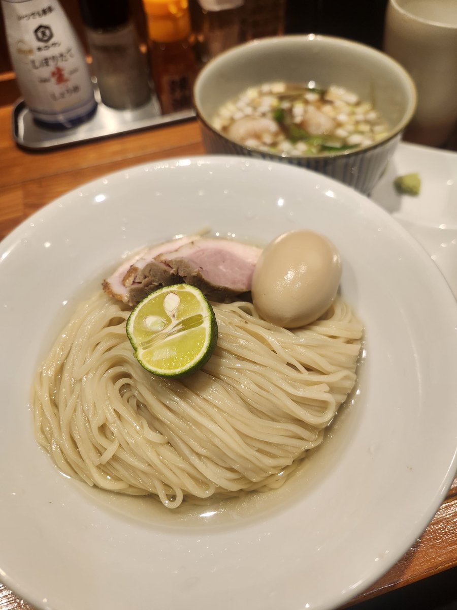 さみ～ので…温かい物と悩むも🤔
いつか本当に行くよ～
おとっとっとっとと嘘じゃないぜ♪と
日高市の麺屋真心さん！
昼から決めてました💐🫲と…
特製鴨の昆布水つけめん大盛を購入♪
美味しくいただいちゃいました😊

今週土曜25日(土)はお休みですと…
お気をつけください。

#麺屋真心　#日高市