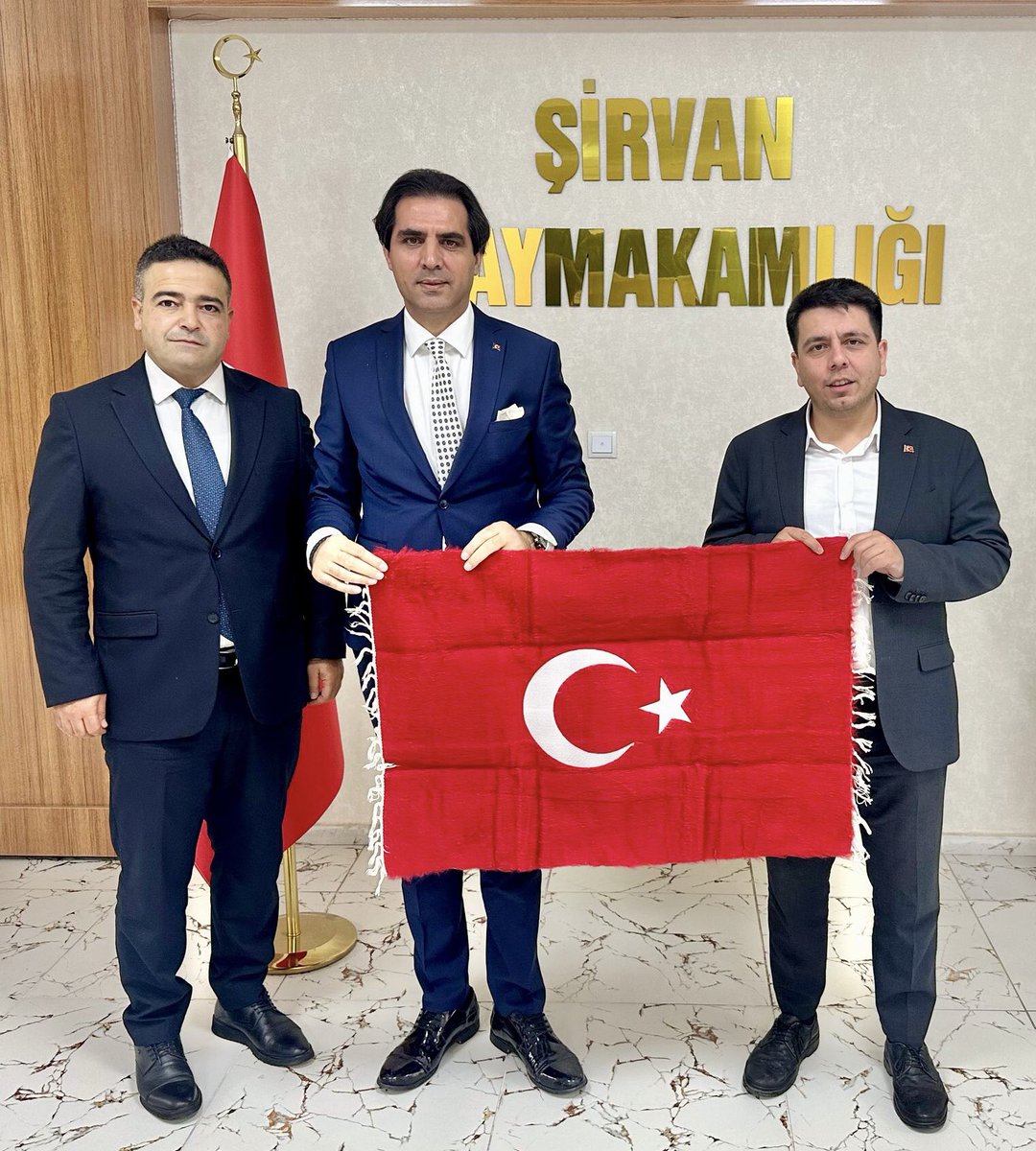 İl Milli Eğitim Müdürümüz Sn. İlhan Saz, Kaymakamımız Sn. <a href="/aaaltintass/">Ahmet Ali Altıntaş</a>’ı ziyaret etti.