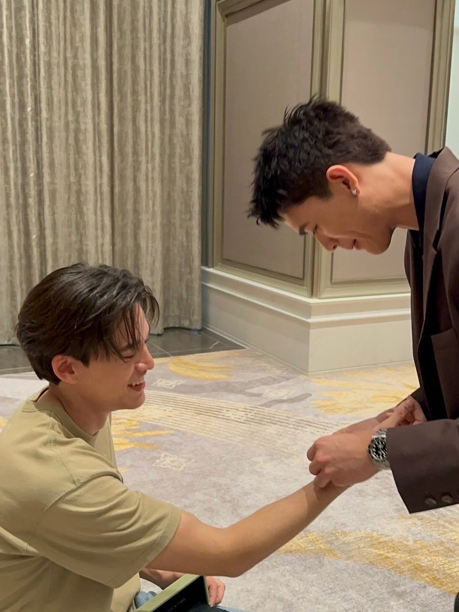 gawinsukidesu's tweet image. They’re just pictures, they can’t hurt you. The pictures in question: 

#JossGawin #จอสกวิน