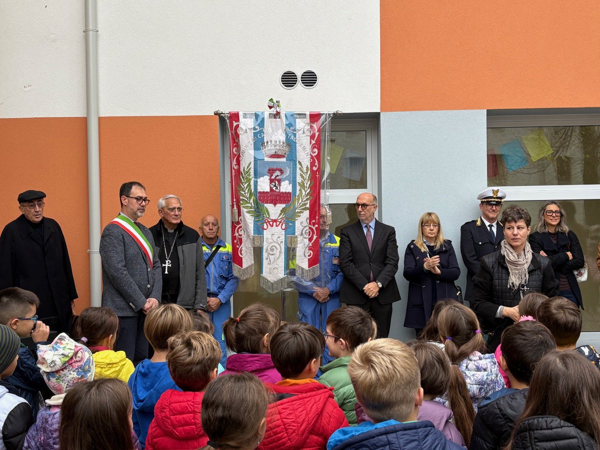 “I nuovi spazi della scuola primaria di Camino al Tagliamento garantiscono futuro e coesione della comunità”. Così oggi <a href="/Riccardi_FVG/">Riccardo Riccardi</a> al taglio del nastro dell’ampliamento realizzato con fondi regionali 
👉tinyurl.com/msn7fnwv