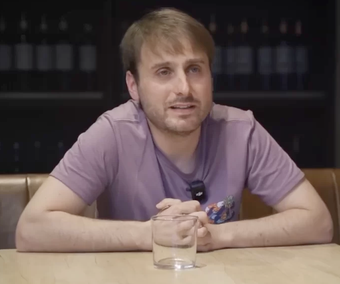 Imanol Itokunek ez du Osasunaren partiden kontakizuna euskaraz egingo DAZNen aurrerantzean naiz.eus/eu/info/notici…
«Betoa» pairatu duela salatu du