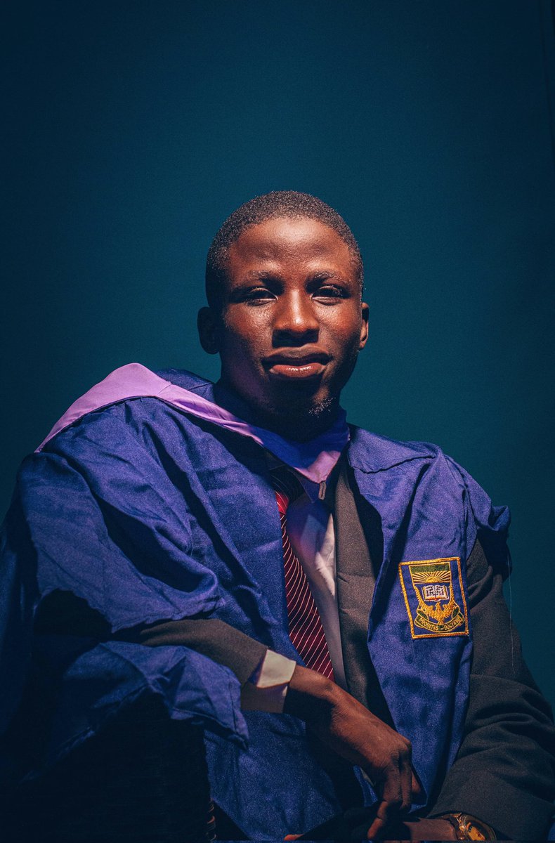 Dr_Ester0's tweet image. If you can&apos;t beat them, you join them.

 So just for future reference, and in anticipation of contributing to the development of our nation, I just graduated from the Department of Physics, University of Ilorin